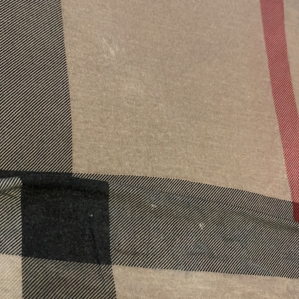 Burberry T-Shirt - Picture 6 of 8
